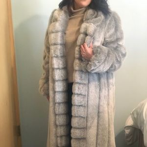 Terry Lewis Classic Luxury Faux